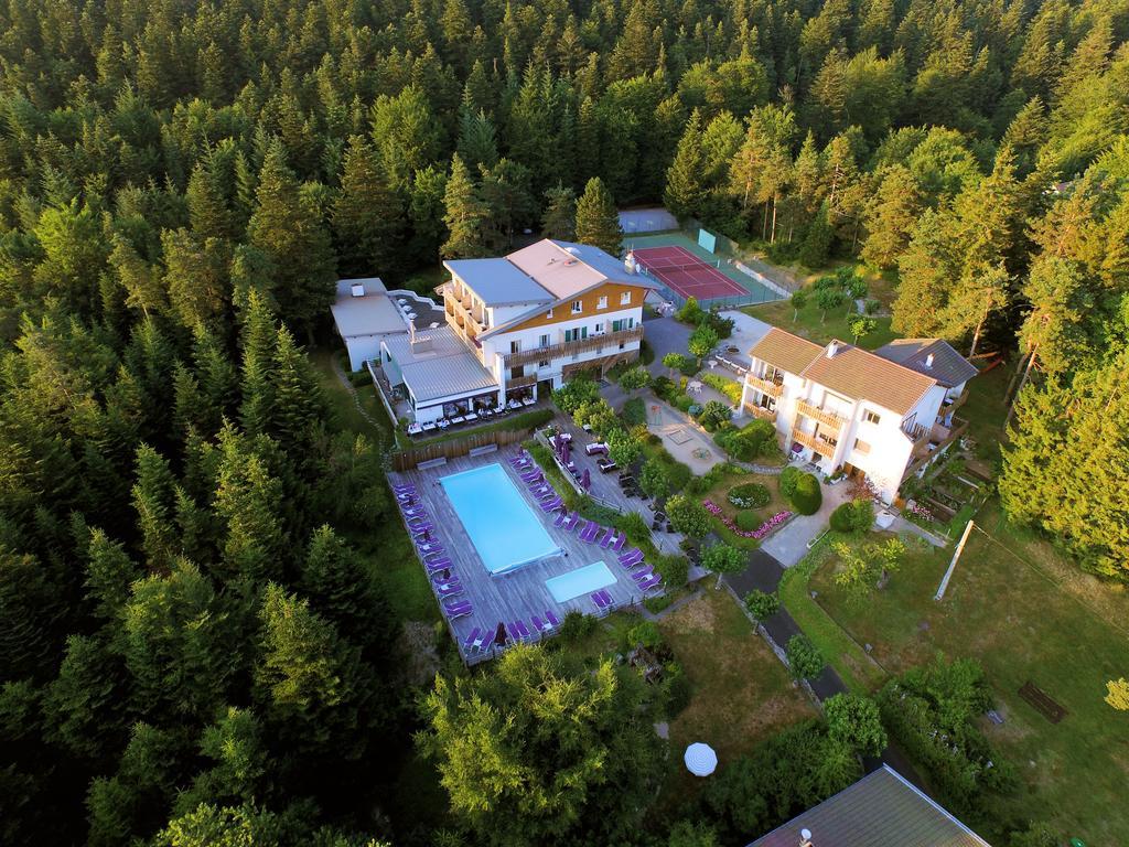 Logis Hôtel Clair Matin Le Chambon-sur-Lignon Exterior foto